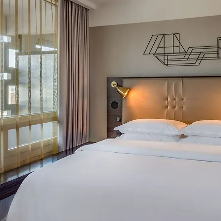 Four Points By Sheraton Arabellapark ホテル 4*