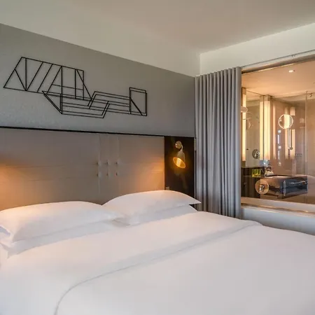 Four Points By Sheraton Arabellapark Отель