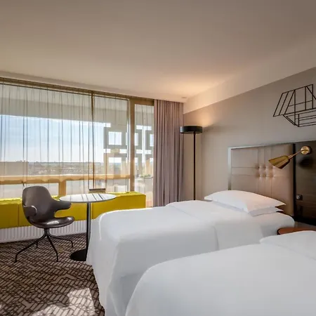 Отель Four Points By Sheraton Arabellapark 4*