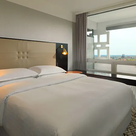 Four Points By Sheraton Arabellapark Hotel Munich