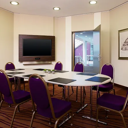 Отель Four Points By Sheraton Arabellapark 4*