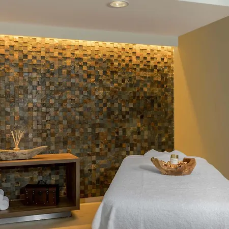 Four Points By Sheraton Arabellapark 4* Munich