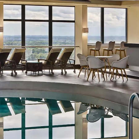 Four Points By Sheraton Arabellapark Hotel 4*