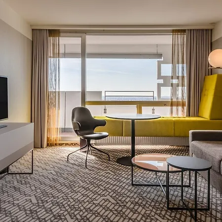 Four Points By Sheraton Arabellapark Otel 4*