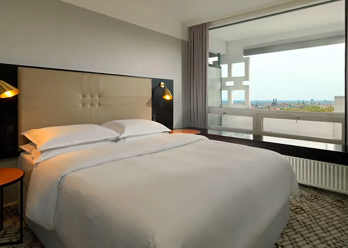 Four Points By Sheraton Arabellapark Hotel Monachium